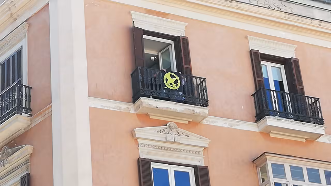 Sinsajo por el lazo||