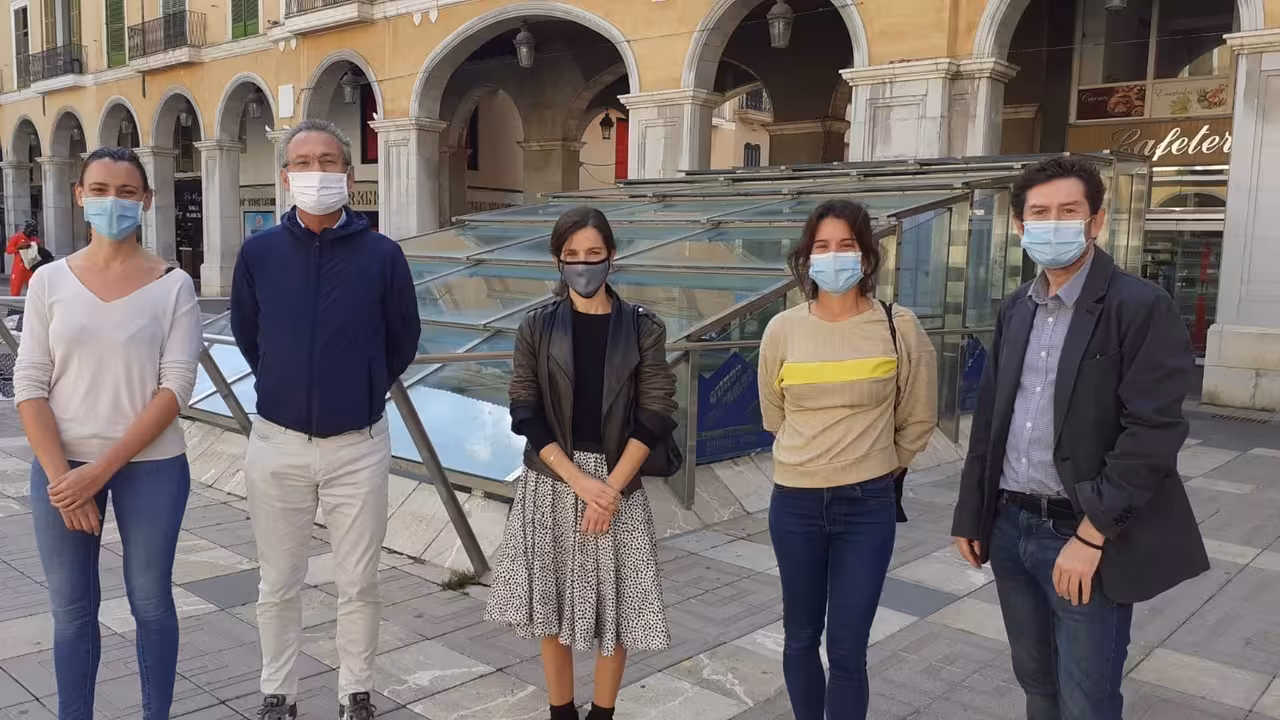 13/11/2020 El concejal de Participación Ciudadana y Gobierno Interior, Alberto Jarabo, y la directora general de Participación Ciudadana, Claudia Costa, presentan las entidades del proceso participativo de la plaza Mayor.
POLITICA ESPAÑA EUROPA ISLAS BALEARES AUTONOMÍAS
AYUNTAMIENTO DE PALMA