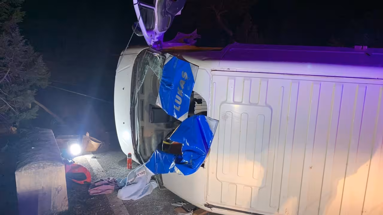 22/11/2020 Imagen de la furgoneta volcada en una carretera de Formentera.
SOCIEDAD ESPAÑA EUROPA ISLAS BALEARES AUTONOMÍAS
CONSELL DE FORMENTERA