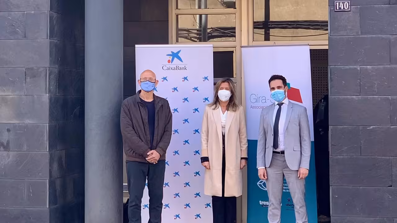 17/03/2021 Representantes de la Asociación Gira-Sol y de CaixaBank.
ESPAÑA EUROPA ISLAS BALEARES SOCIEDAD
CAIXABANK