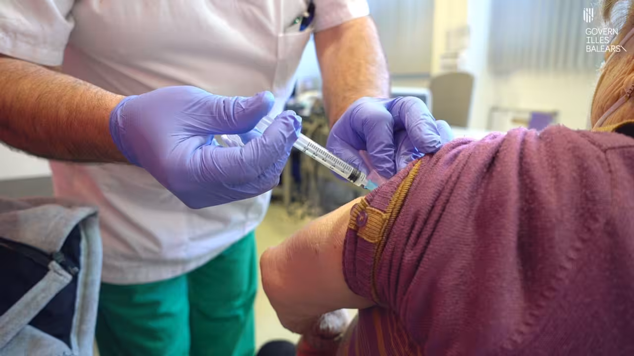 El servicio de Emergencias 112 ha difundido este viernes una alerta por la desaparición de una mujer de 41 años que fue vista por última vez en Palma el pasado 12 de marzo.