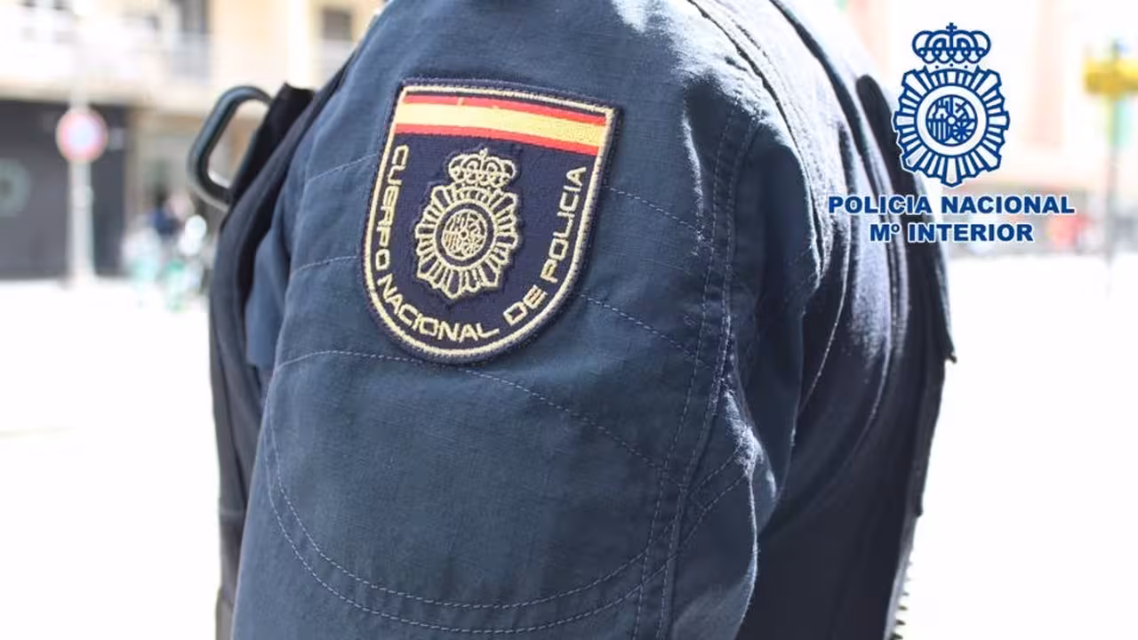 27/05/2020 Agente de la Policía Nacional
SOCIEDAD ANDALUCÍA ESPAÑA EUROPA GRANADA
POLICÍA NACIONAL-ARCHIVO