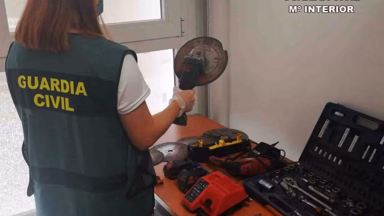 19-06-2021 Sucesos.- Detienen a dos hombres por el robo de catalizadores en Mallorca.