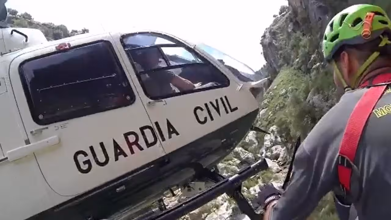 09-07-2021 Rescate de dos senderistas en Deiá
SOCIEDAD ESPAÑA EUROPA ISLAS BALEARES
GUARDIA CIVIL