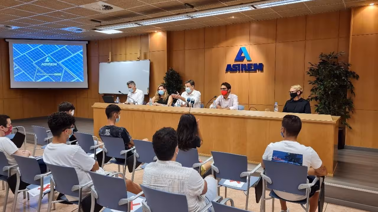 25-08-2021 Presentación del programa de formación dirigido a colectivos con dificultad de inserción.

El SOIB Formación ha subvencionado con 92.749 euros un programa de formación destinado a personas desocupadas, "prioritariamente a colectivos con especial dificultad de inserción", impulsado por la Asociación de Instaladores Empresarios de Baleares (Asinem).

ECONOMIA ISLAS BALEARES ESPAÑA EUROPA AUTONOMÍAS PALMA DE MALLORCA
GOVERN
