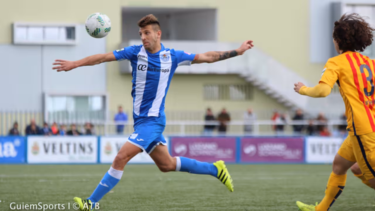 Vallori ante el Barça B