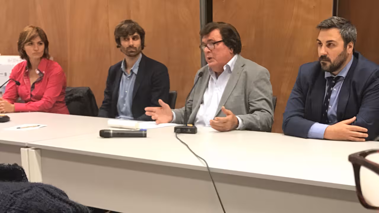 Reunión en la sede de la FFIB