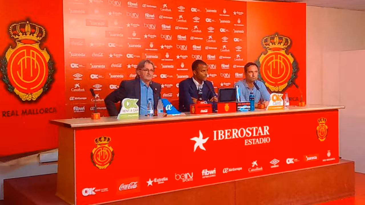 Maheta Molango en la sala de prensa