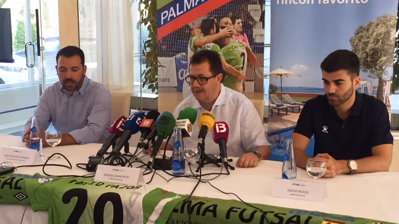 Miquel Jaume en la presentación de Pazos
