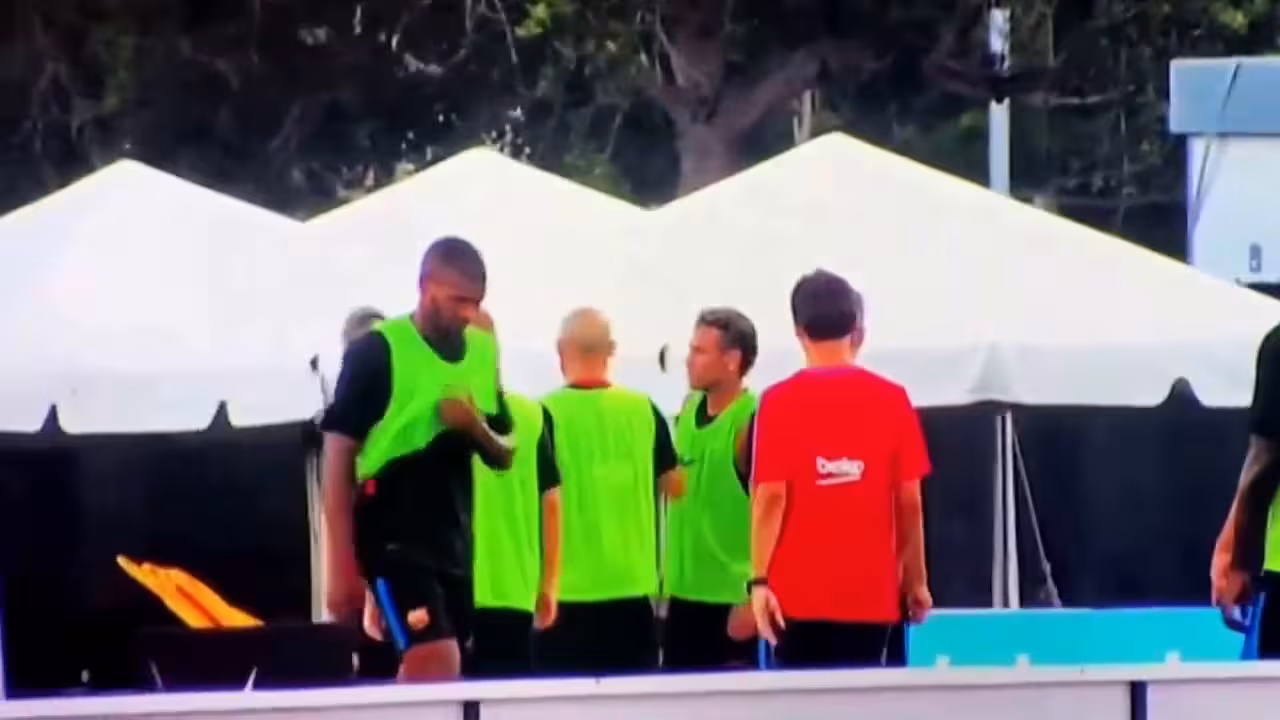 Neymar se encara con Semedo