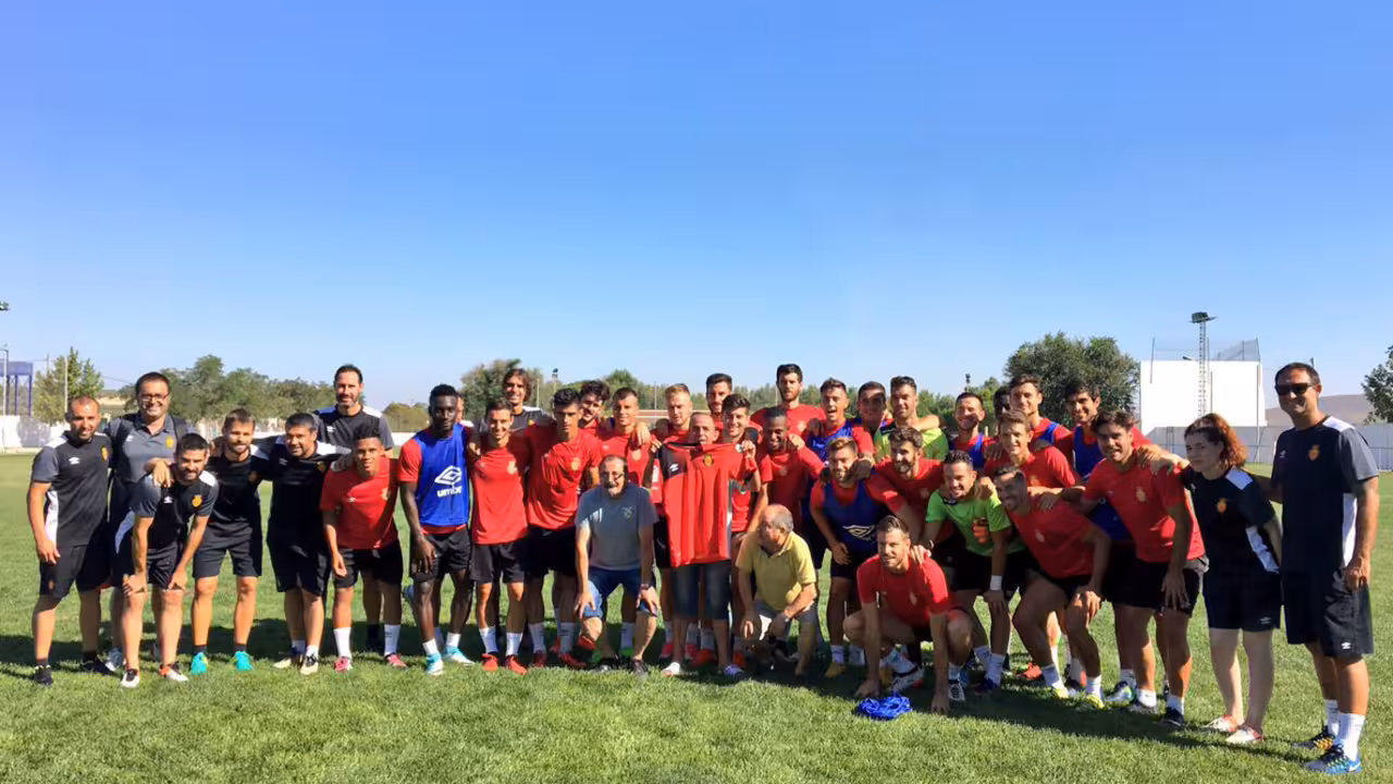 La plantilla del Real Mallorca en Ajofrin