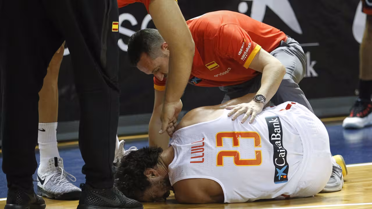 Sergio Llull en el momento de lesionarse