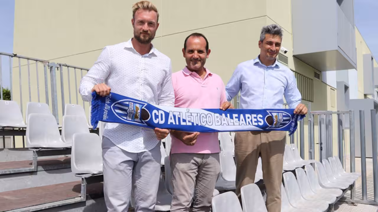 Las gradas supletorias en el Estadi Balear