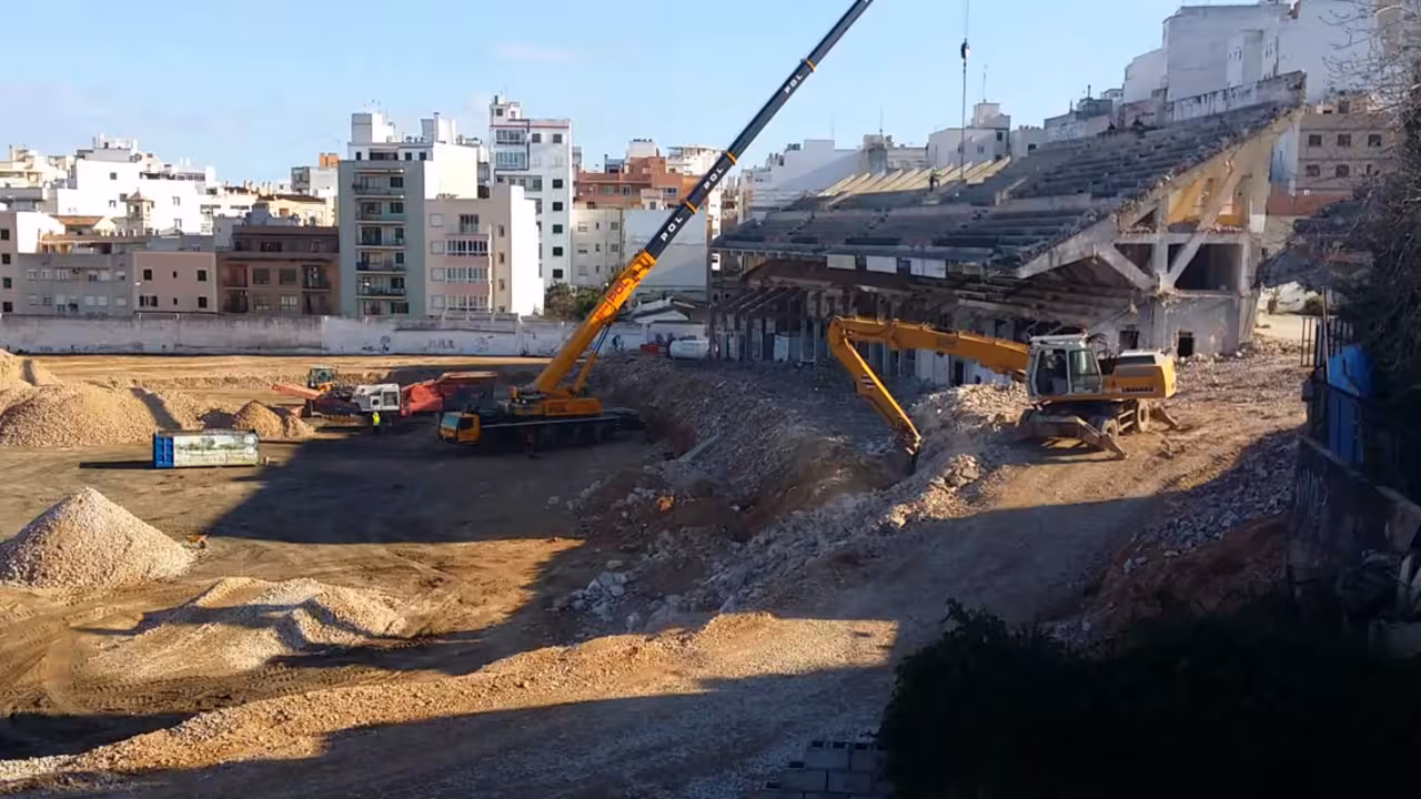 El Lluis Sitjar durante el derrumbe
