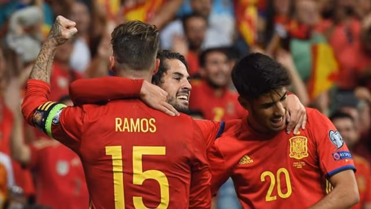 Espana gana a Italia