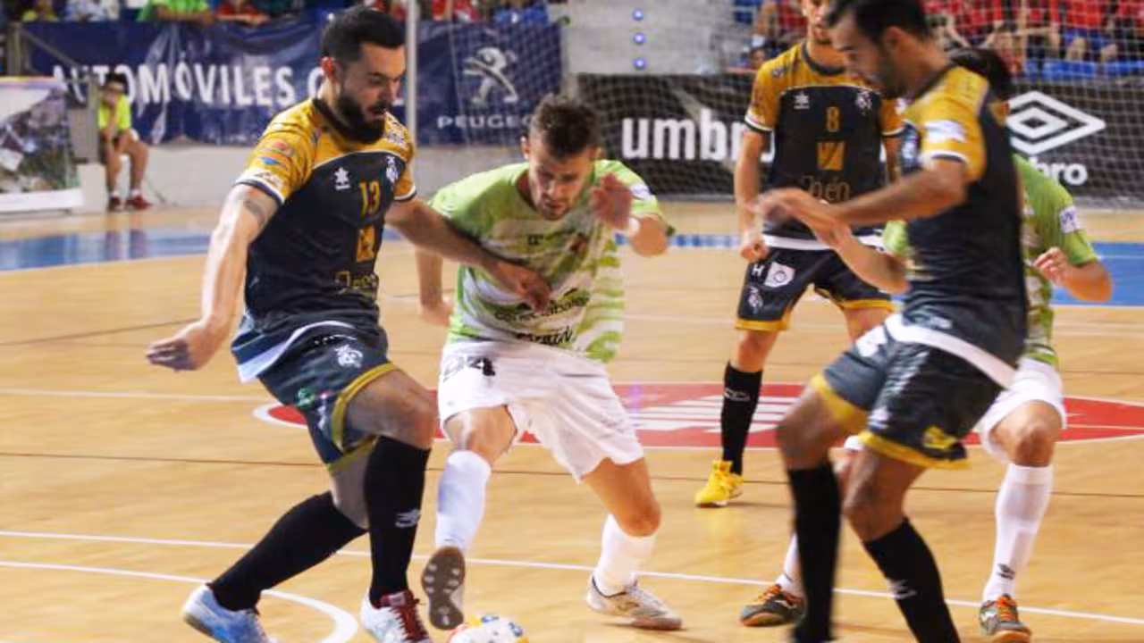 Davis Pazos ante Jaén