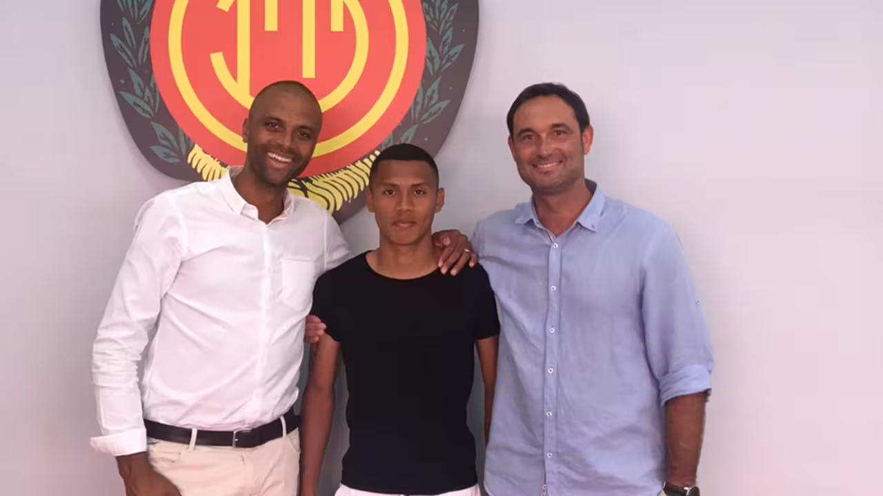 Bryan Reyna renueva hasta 2021