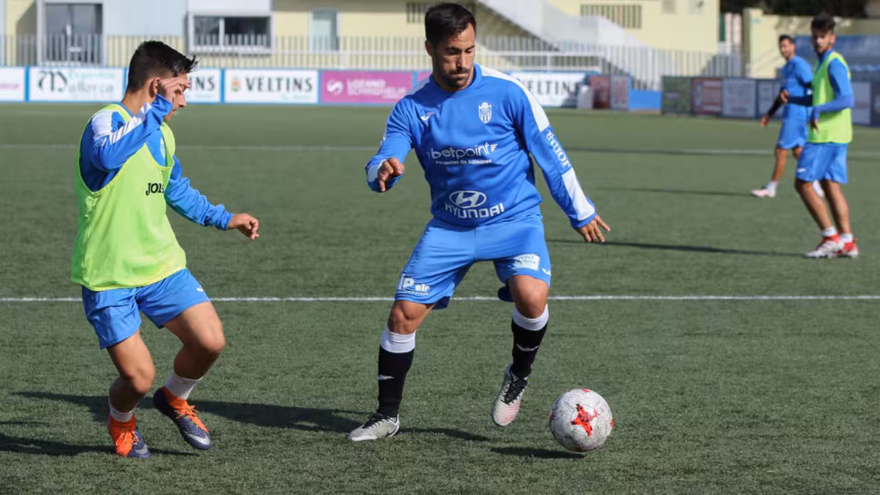Xisco  ante el Juvenil
