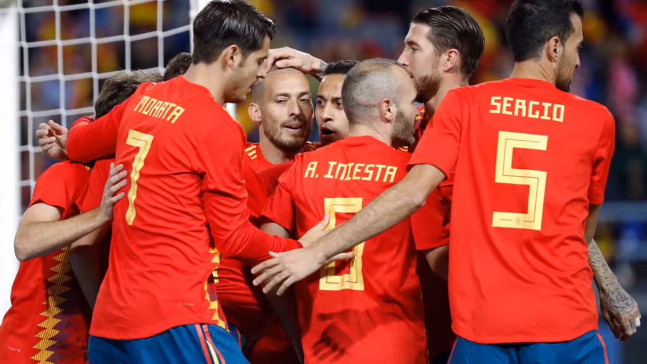España gana a Costa Rica