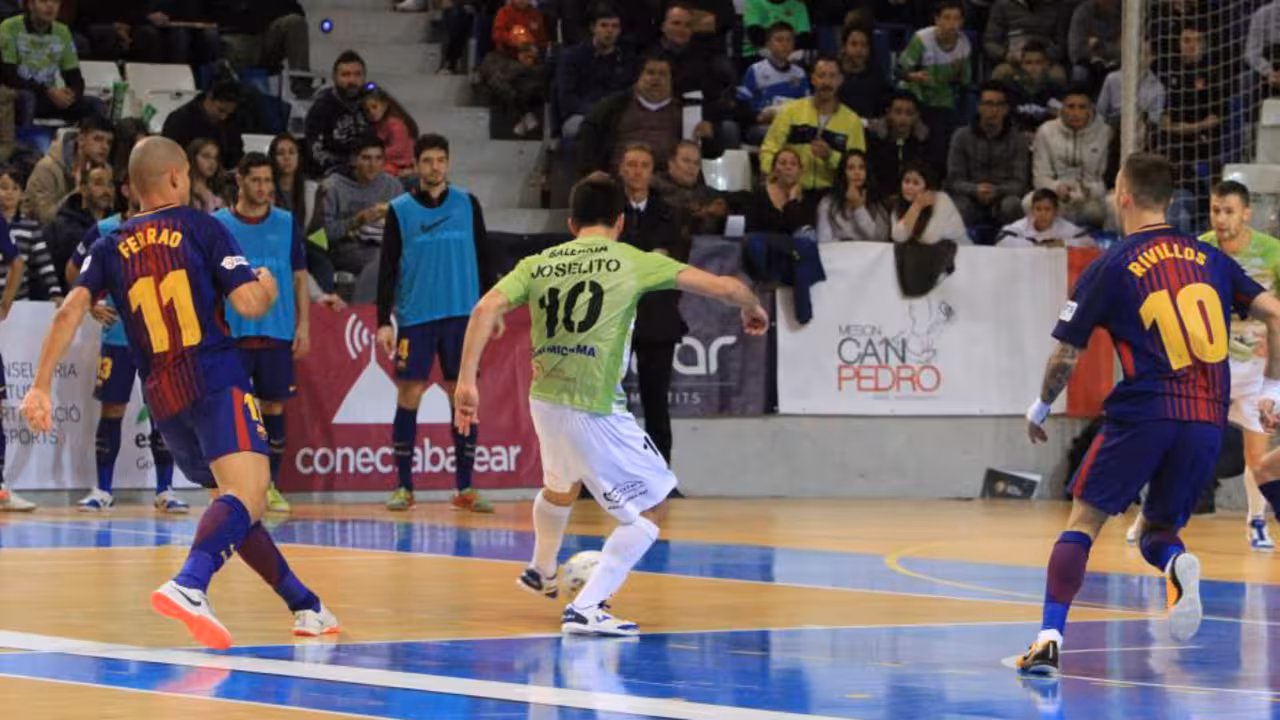 Joselito ante el Barça