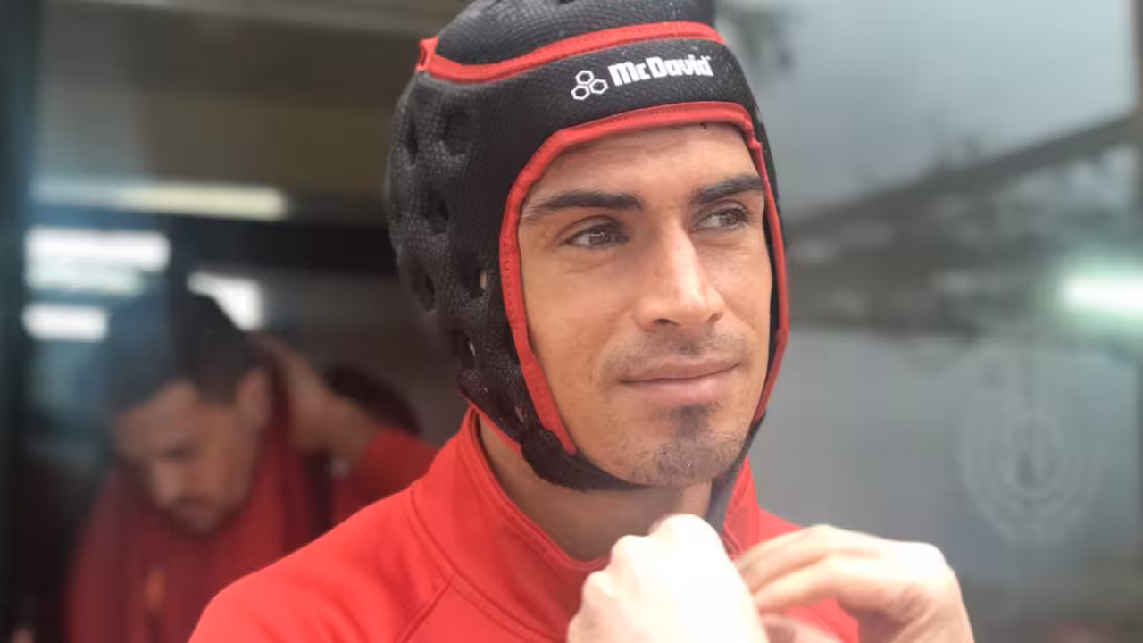 Xisco con el casco