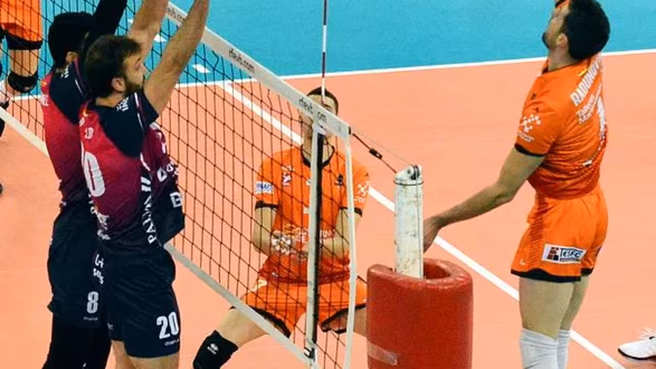 FOTO: Urbia Voley ante el Teruel