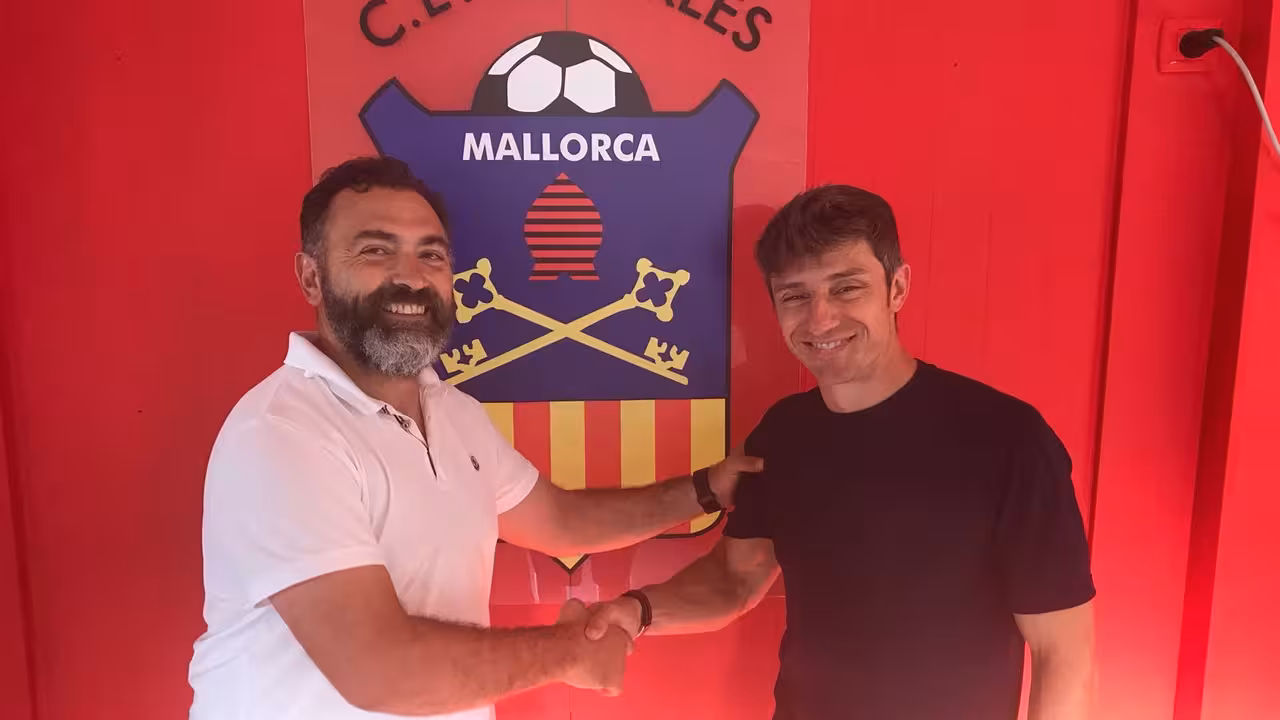 Andrés Llisto sigue en el Esporles