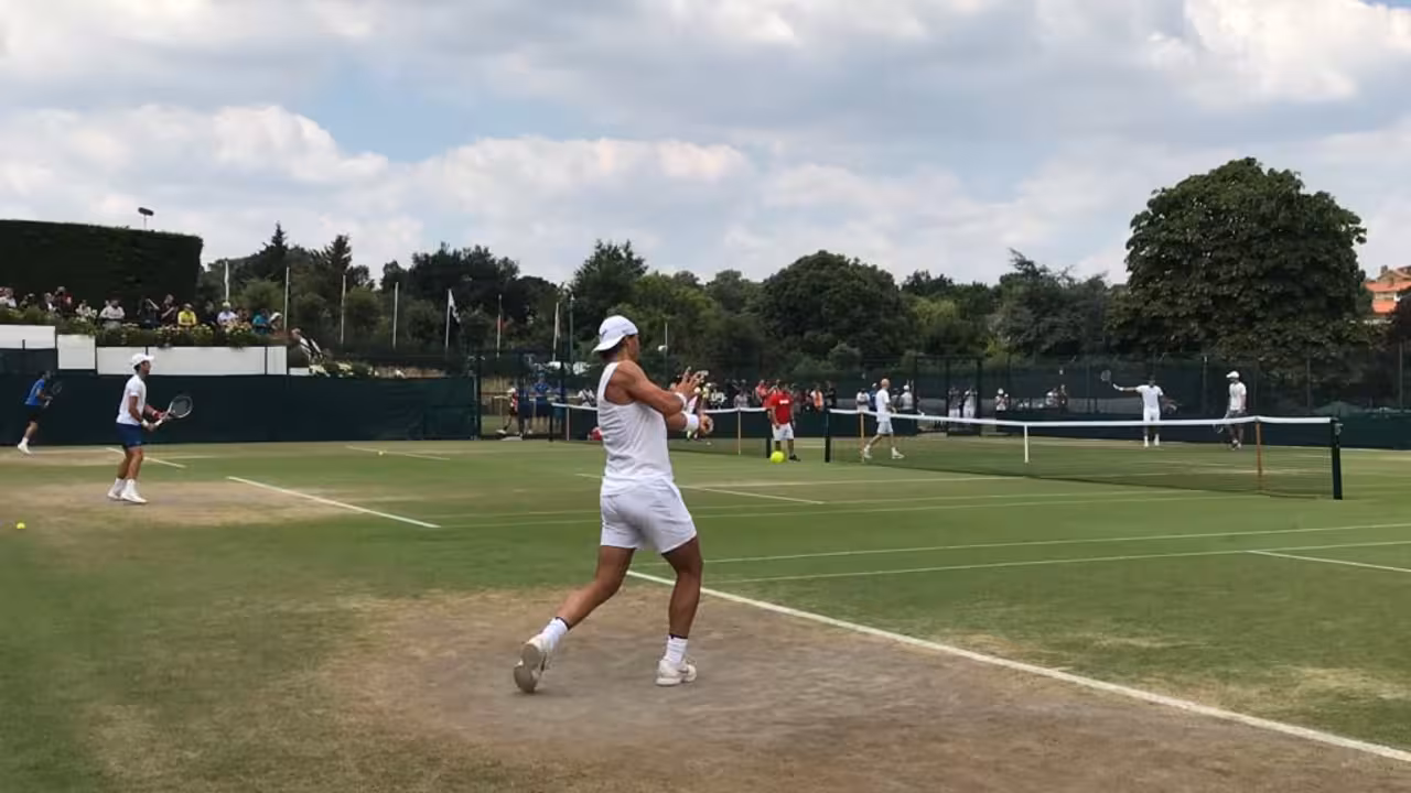 Nadal, Djokovic y al fondo Federer