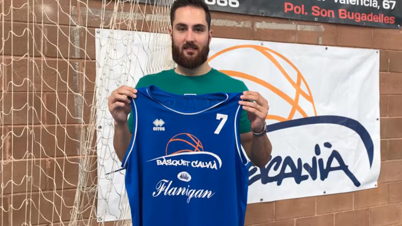 Carlos Bustamente ficha por el Calvia