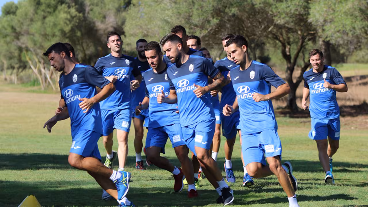 El Baleares entrena en Maioris