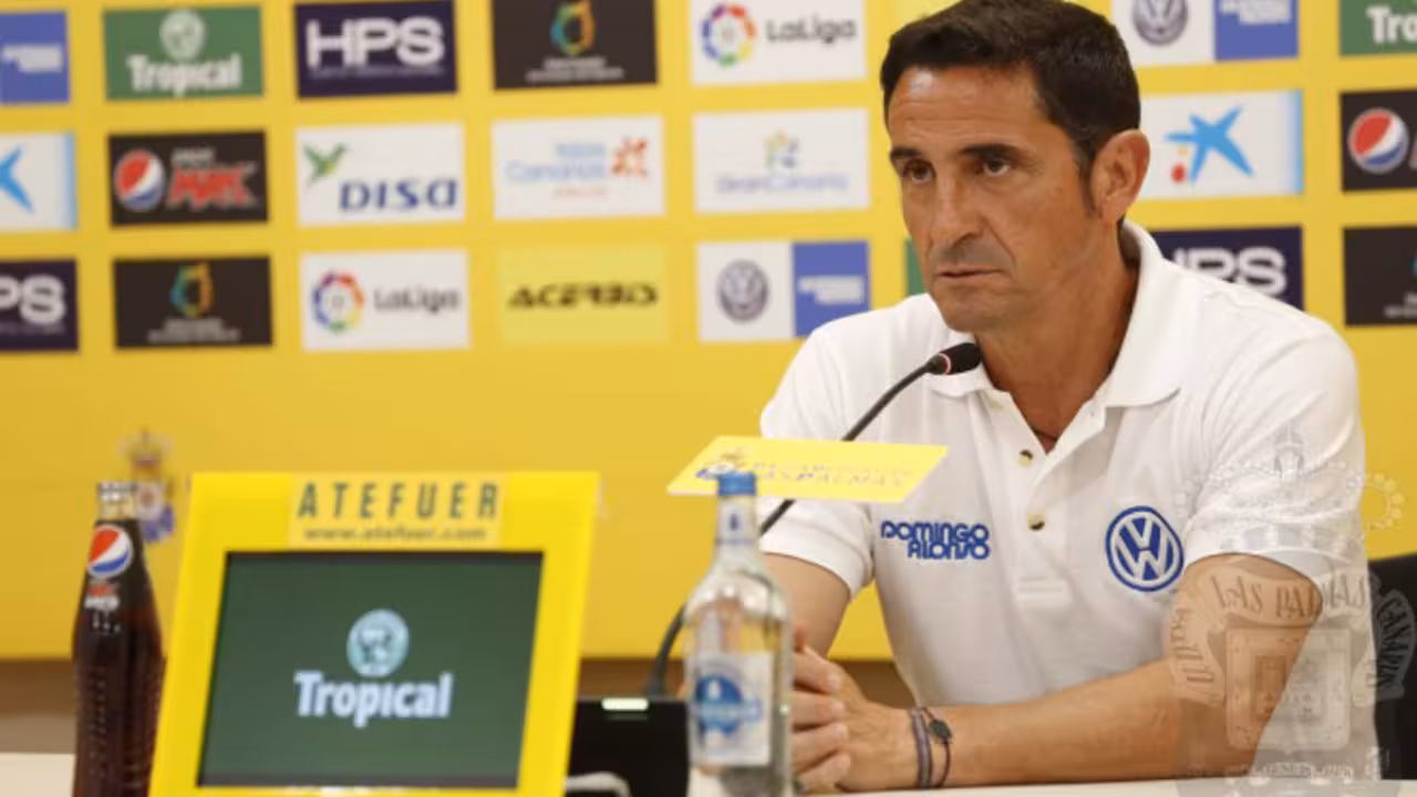 Manolo Jiménez en rueda de prensa