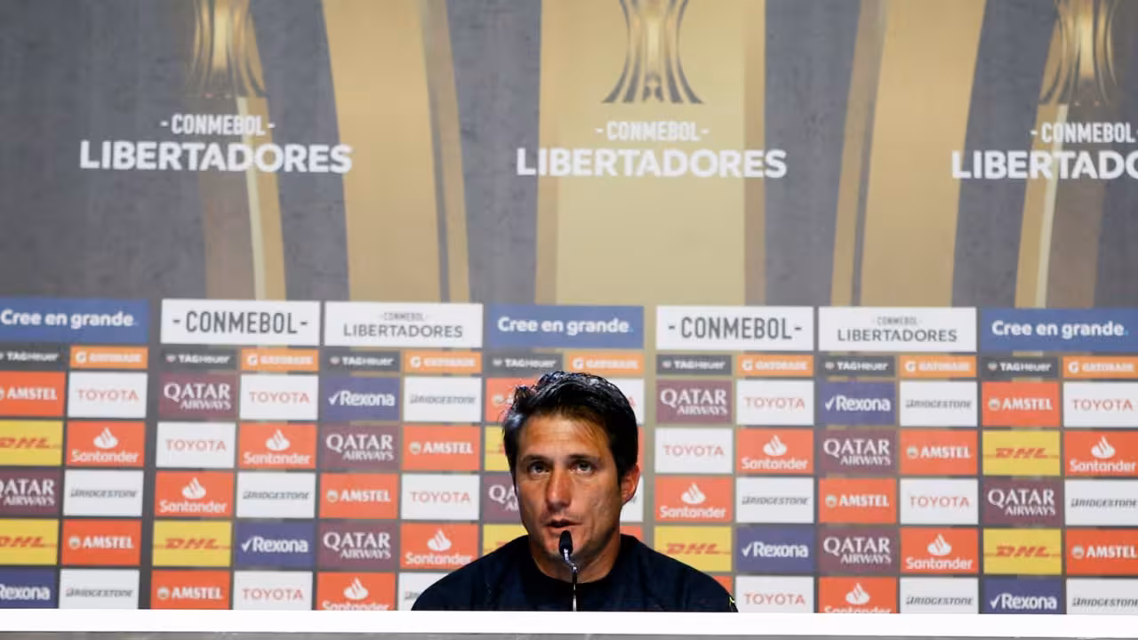 Schelotto en la sala de prensa