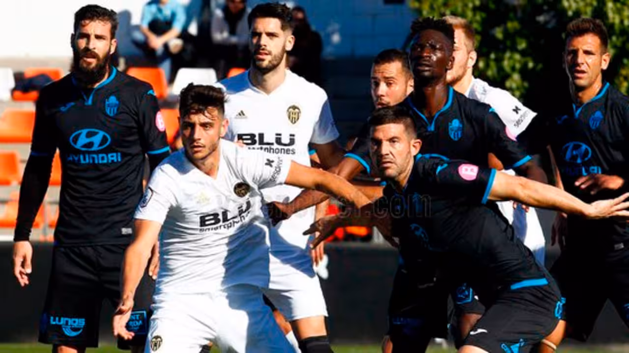 El Baleares empata en Valencia