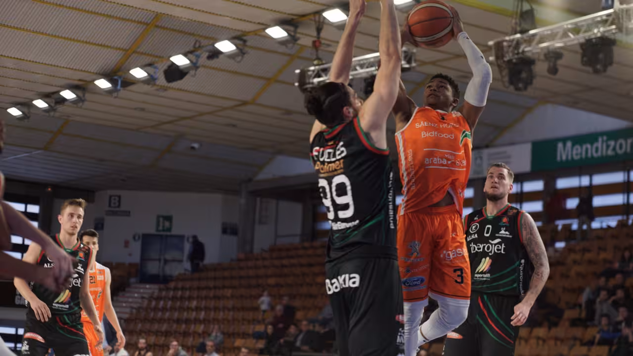 El Iberojet Palma gana en Vitoria