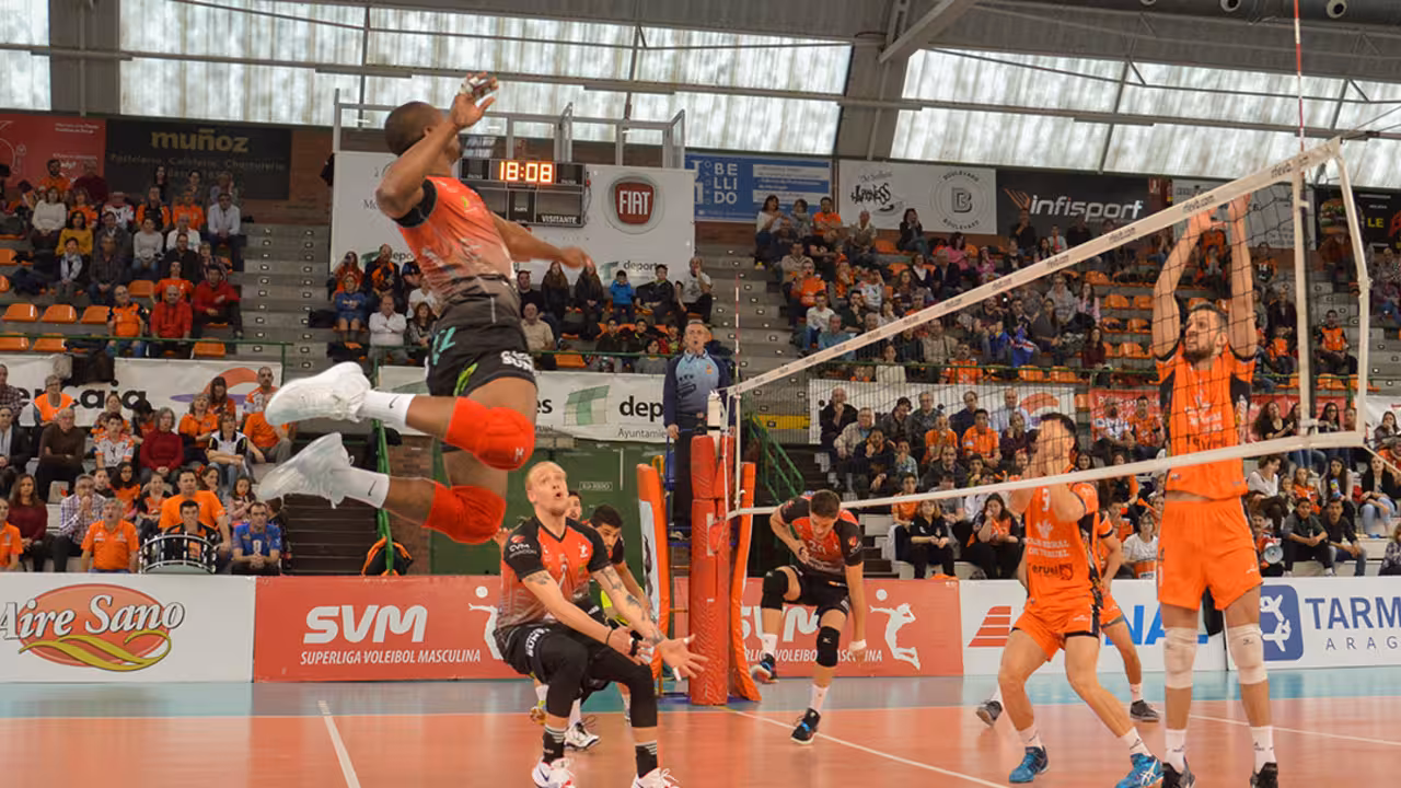 El CV Manacor compite en Teruel