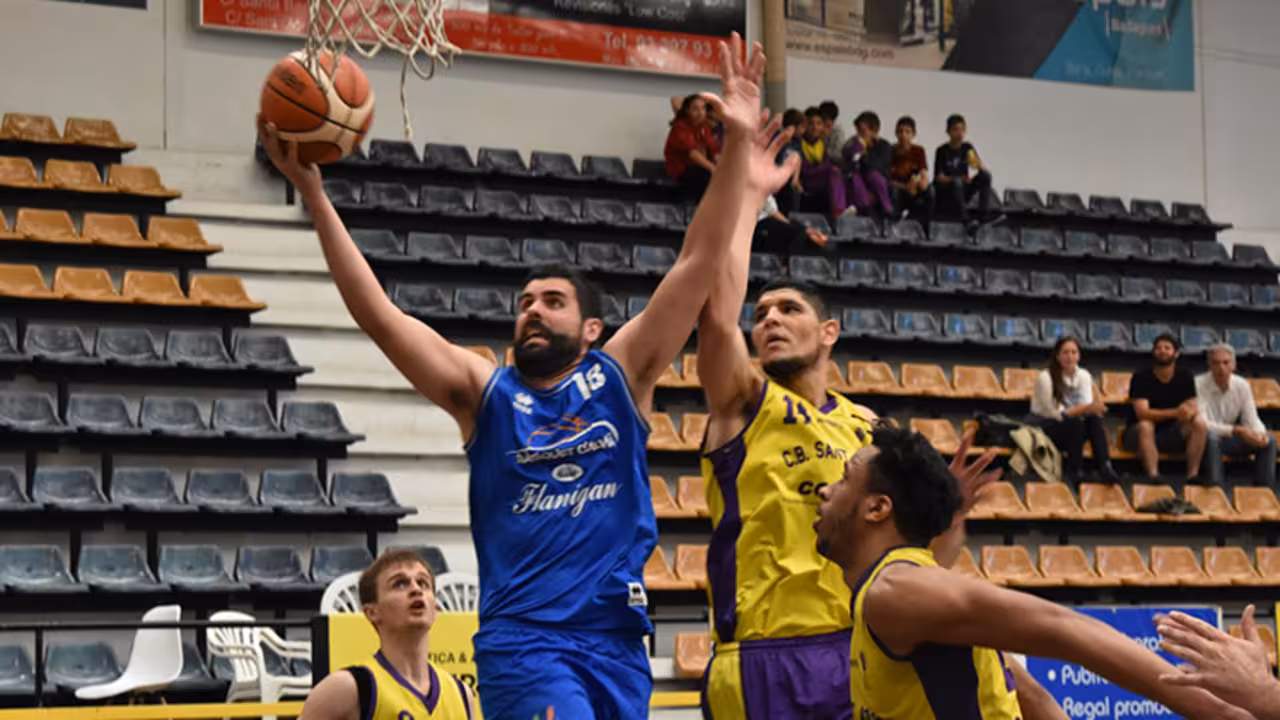 El Flanigan Calvia gana en Badalona