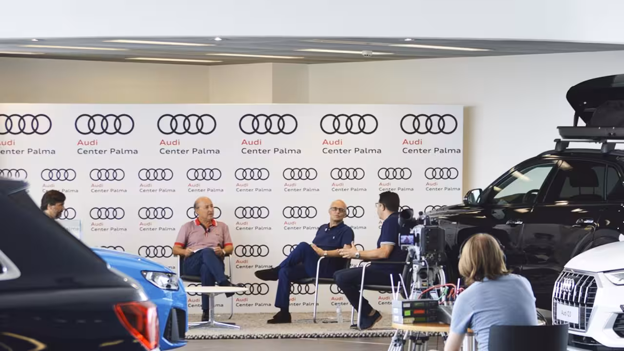 Fora de Joc en Audi Center Palma