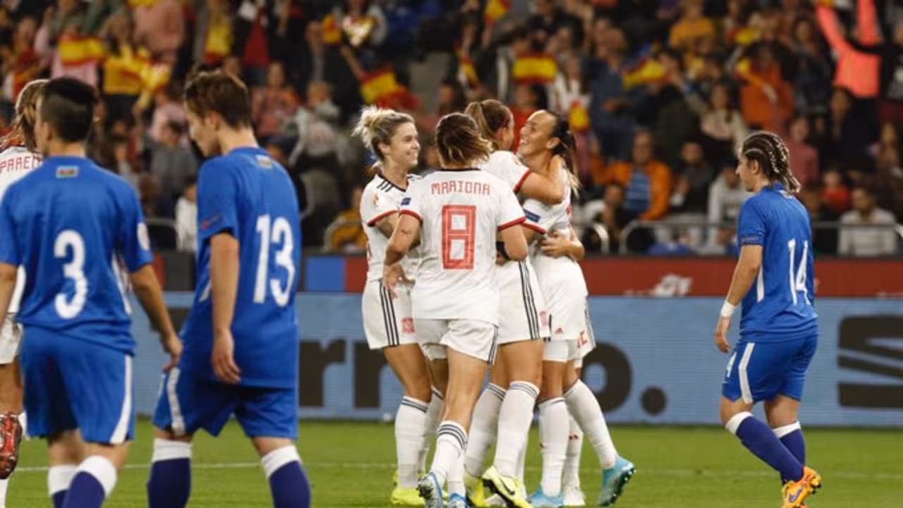 España gana a Azerbaiyán