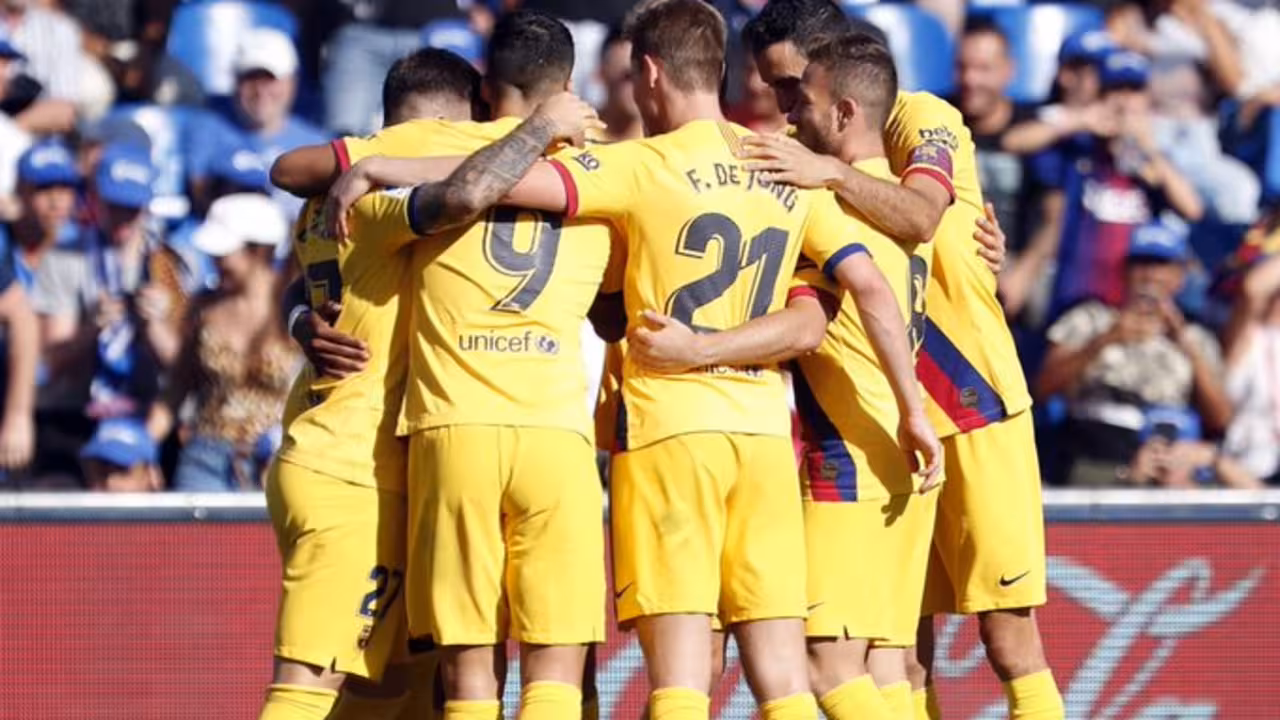 El Barça gana en Ipurúa