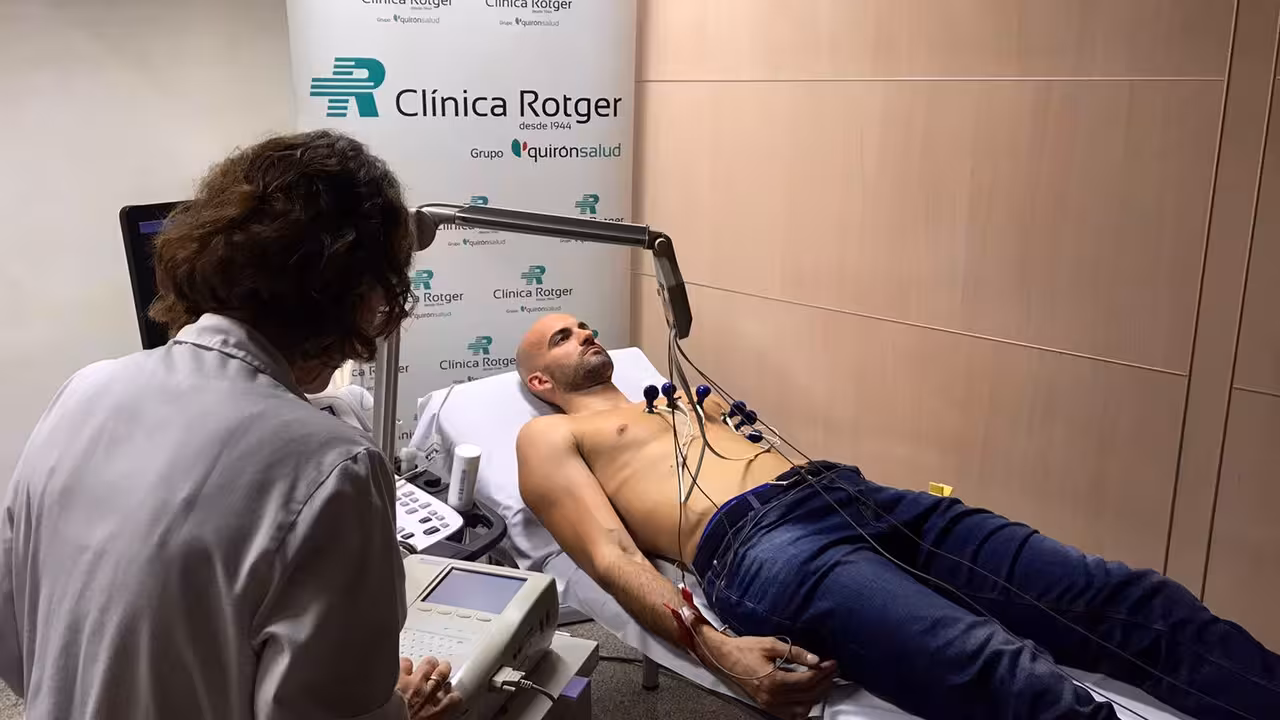 Xavi Rey pasando el reconocimiento médico
