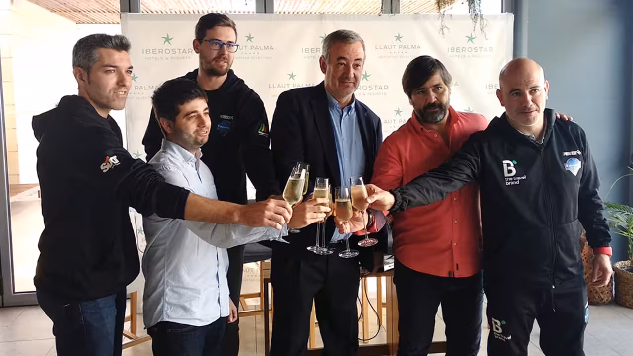 Brindis B the travel brand Mallorca