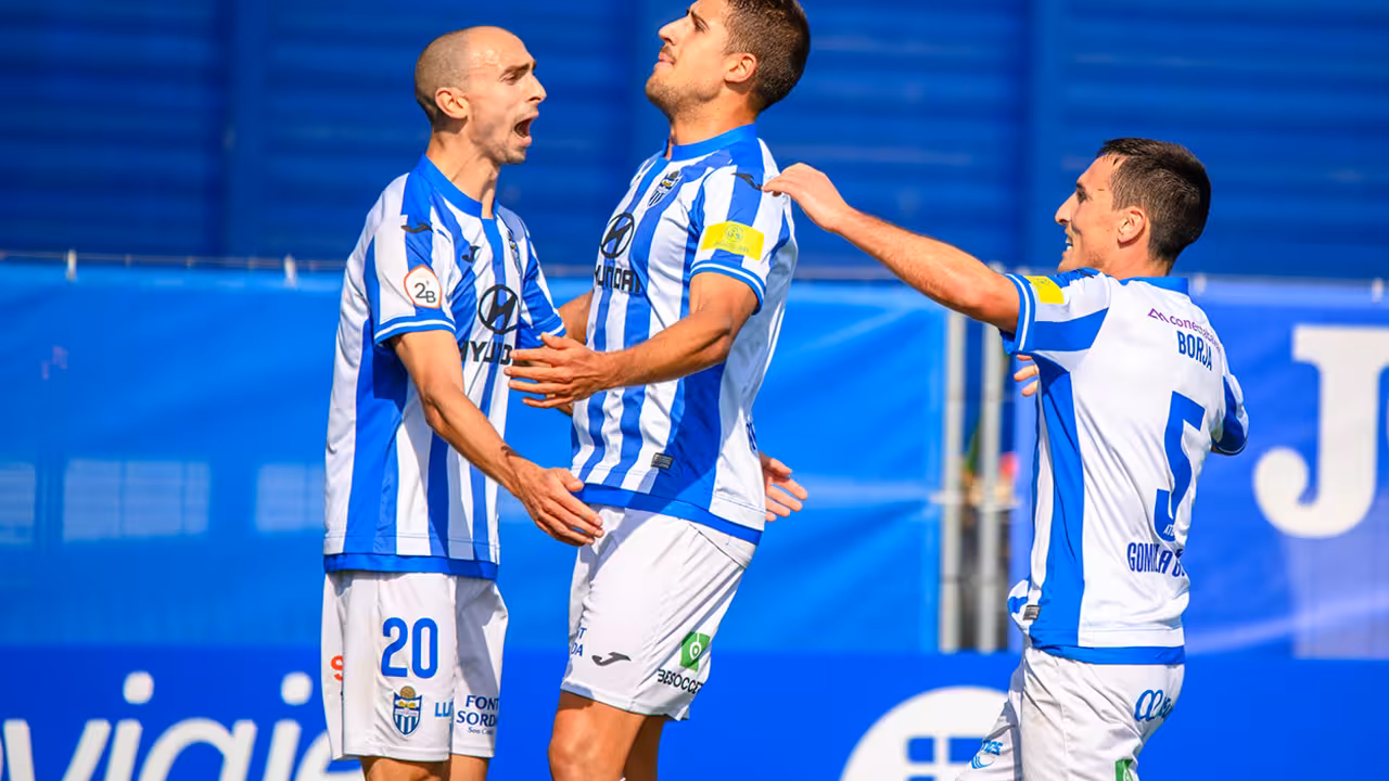 Iturraspe celebrando un gol
