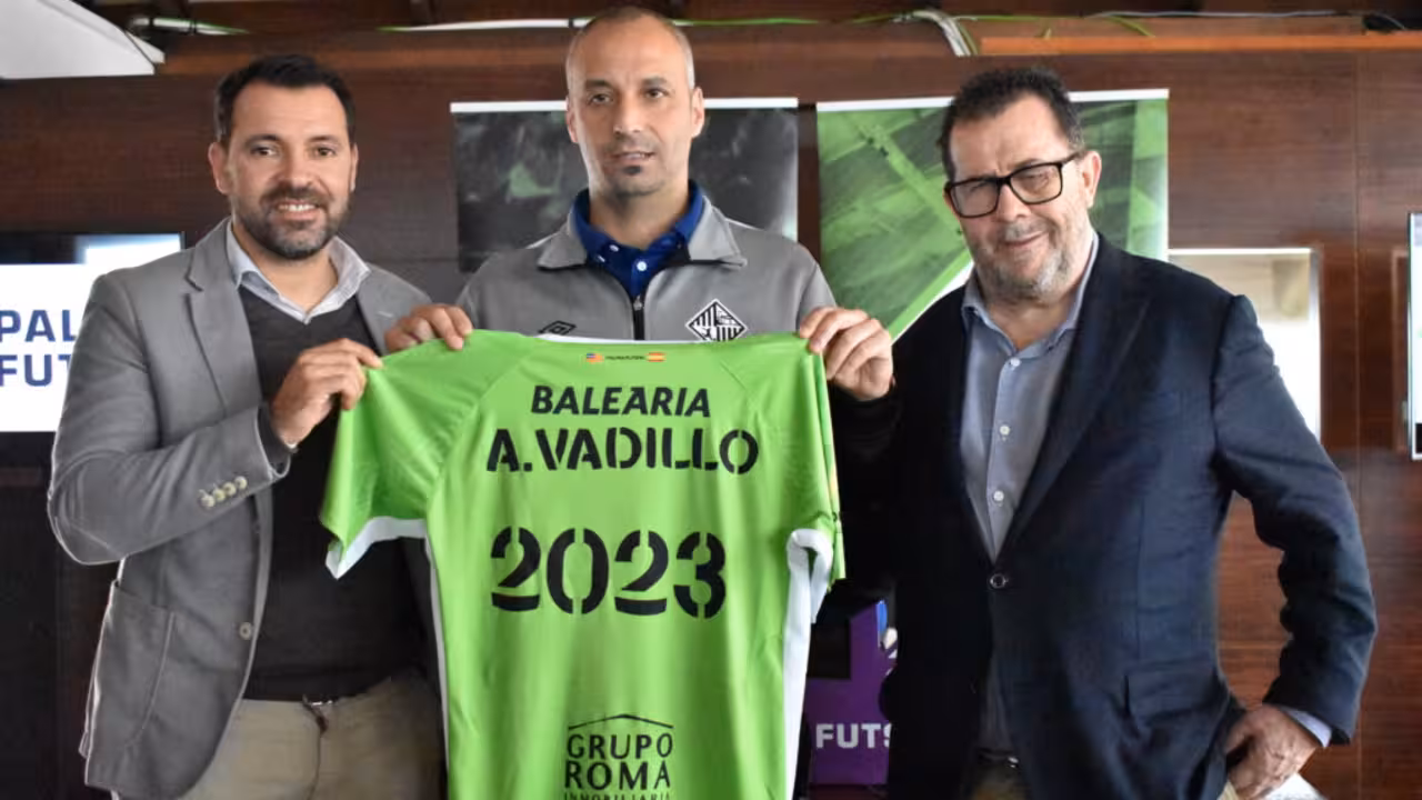 Vadillo renueva hasta el 2023