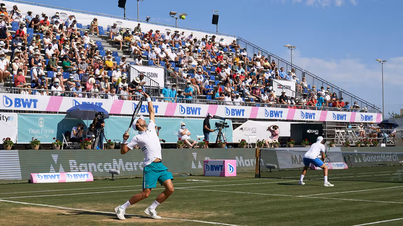 CALVIA, SPAIN - JUNE 22:  ATP Mallorca Championships 2021 at Country Club de Santa Ponça on June 22, 2021 in Calvia, Spain. (Photo by Manuel Queimadelos/Quality Sport Images)