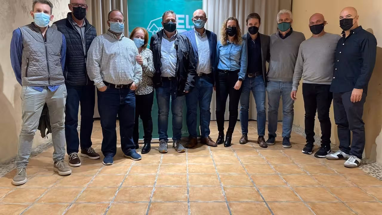 30-10-2021 Presentación del Comité Local de El PI Llucmajor..

El PI Llucmajor ha presentado este pasado viernes al equipo del comité local, en un acto en la sede del municipio al que han asistido diferentes personalidades del partido.

POLITICA ESPAÑA EUROPA ISLAS BALEARES AUTONOMÍAS
EL PI