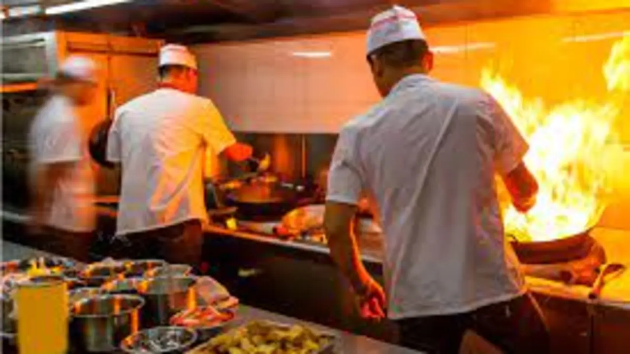 Archivo - Brigada de cocina.