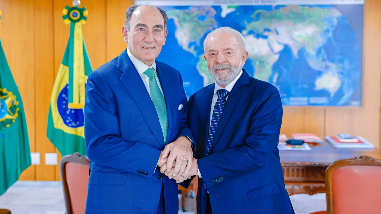 2024 12 03 Galán y Lula en Brasil