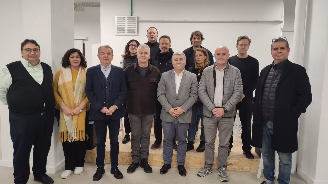 ponentes junto a autoridades