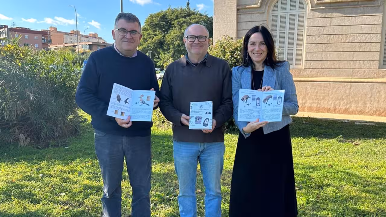 Guía de pájaros y murciélagos