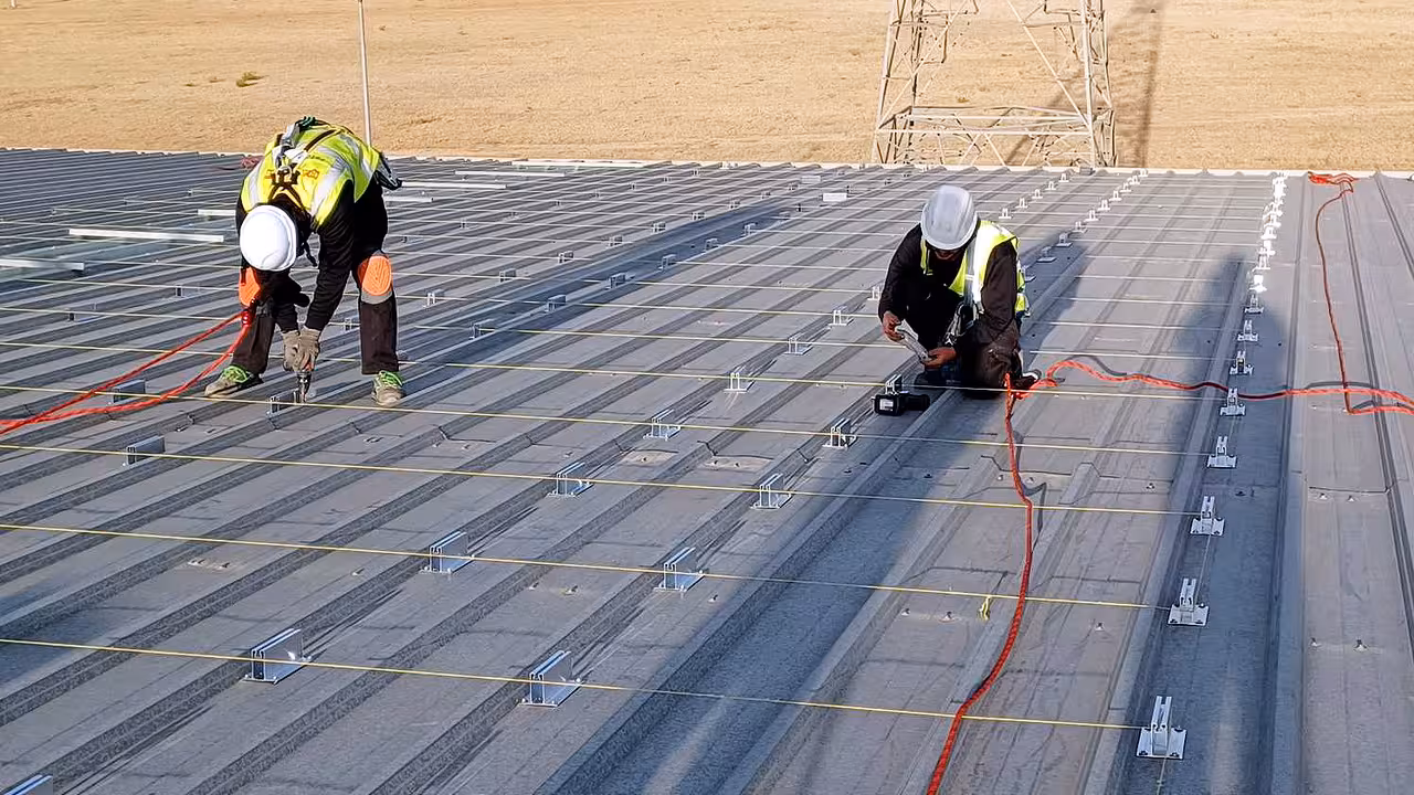 Imatge intal·lació energia renovable